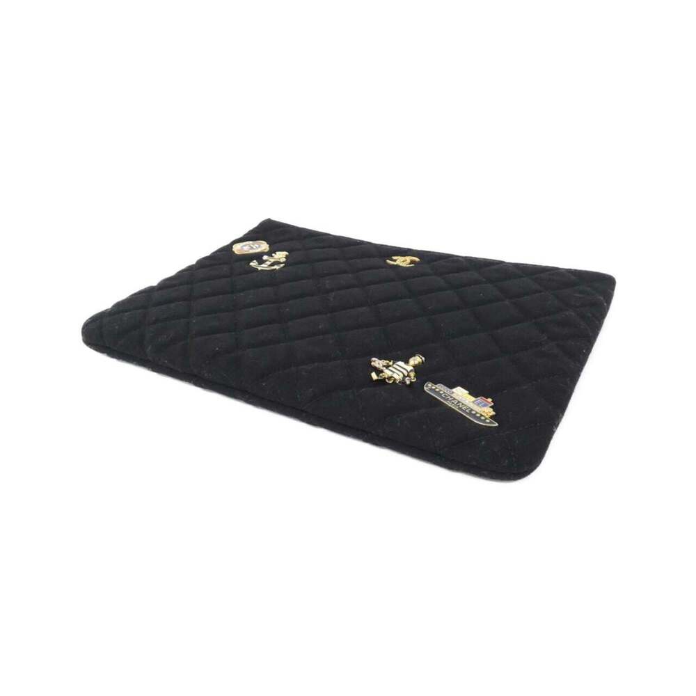 CHANEL Black Pouch - Picture 3 of 7